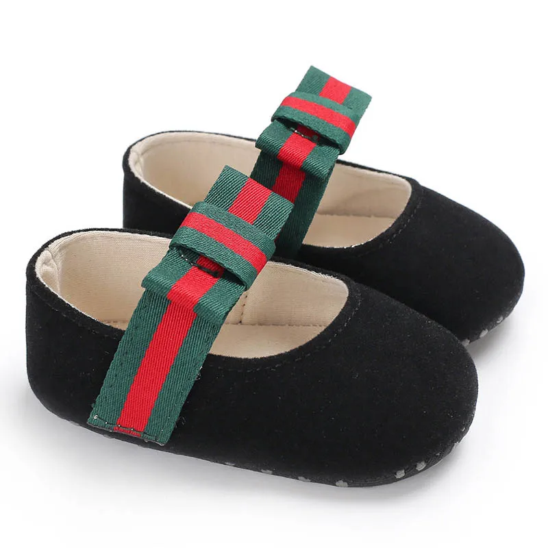 Черный Детские обувь прекрасная Bowknot для маленьких девочек обувь мягкая подошва замшевые Нескользящие кроссовки 0-18 месяцев Прямая поставка кроссовки - Цвет: Черный