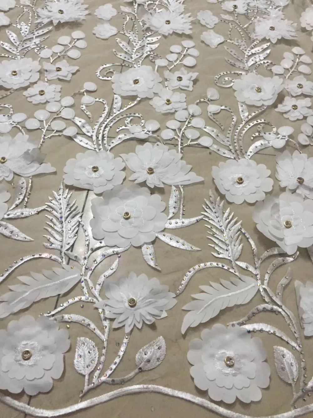 

White African Lace Fabric 2018 3D Big Appliques Fabric High Quality Big Stones Lace Fabric African French Tulle Lace For Wedding