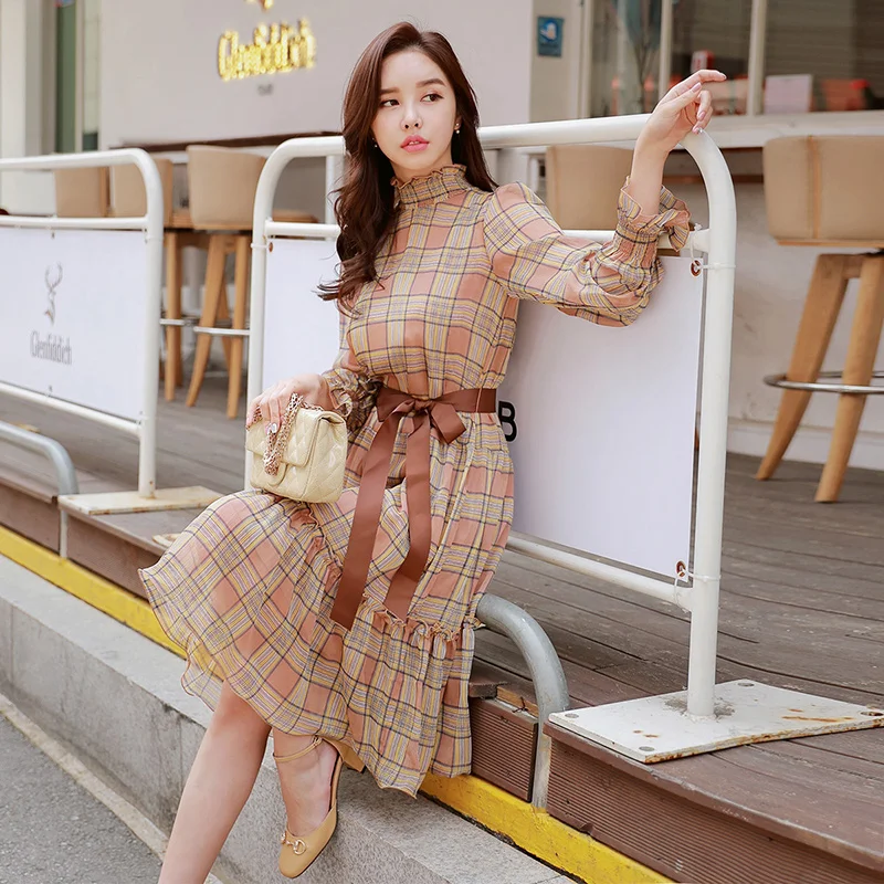 Dabuwawa New Spring Vintage Midi Dresses Women Ladies Plaid Bow Tie Turtleneck Chiffon Dress D18CDR086
