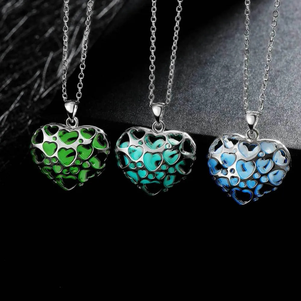 Новинка 2017 года резные светящийся сердце Форма кулон Цепочки и ожерелья световой