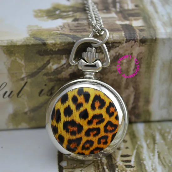 

wholesale buyer price good quality silver mirror sketch drawing leopard print chain pocket watch necklace hour clock antibrittle
