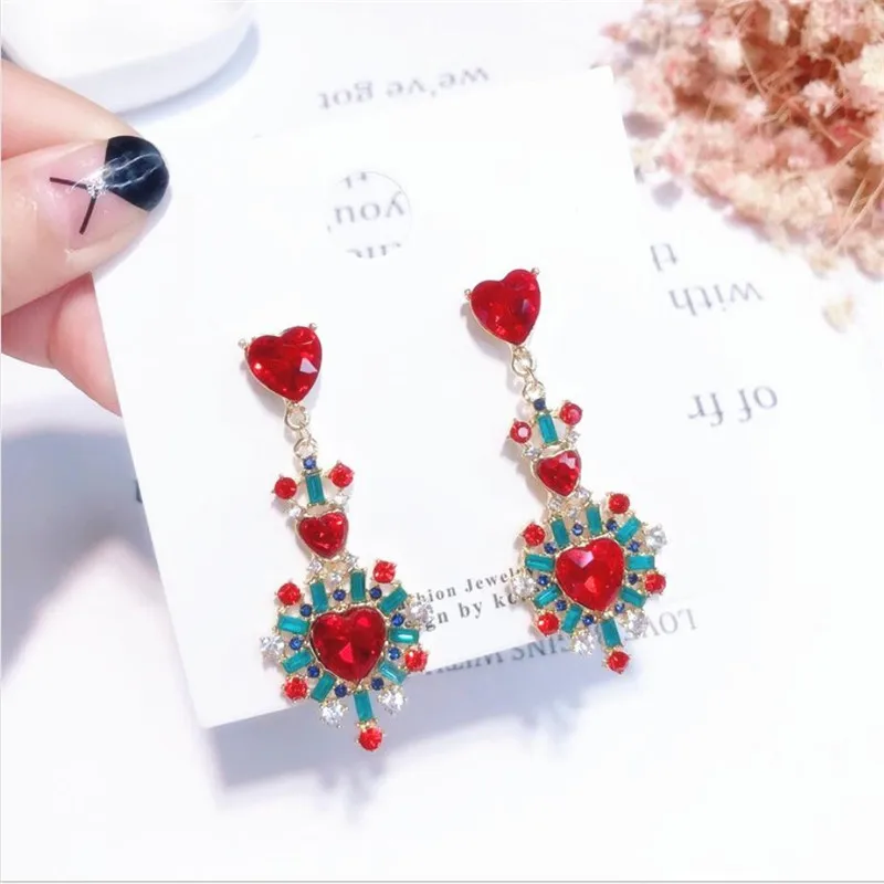 

2021 Good Quality Red heart color silver pin earring pendant Girl earrings long pendant Fashion Woman ear stud earrings