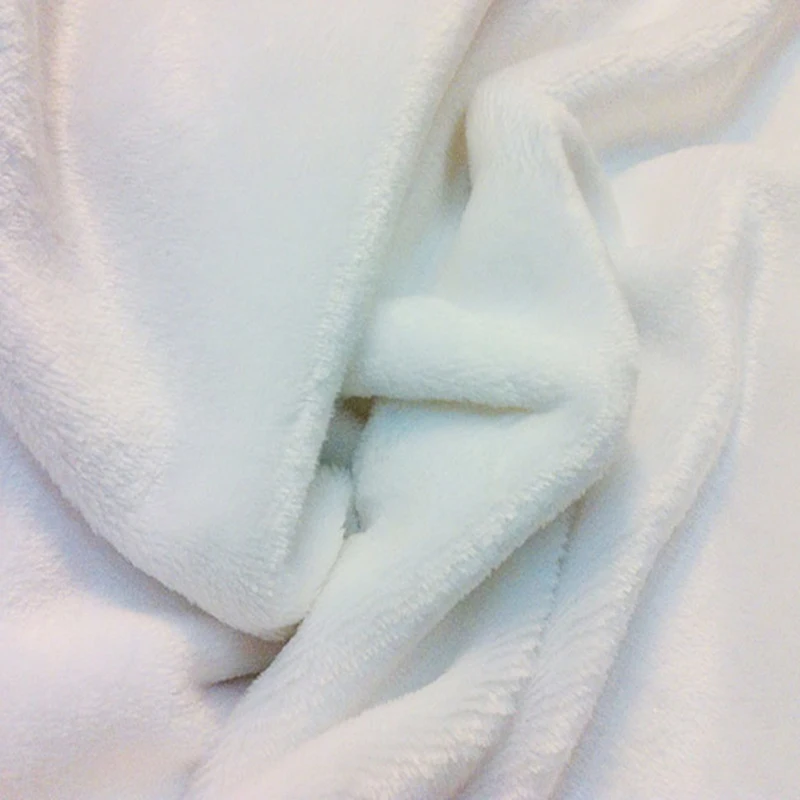 Черное одеяло искусственное однотонное супермягкое маленькое для дивана