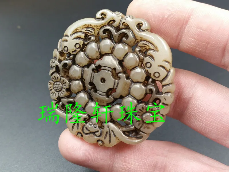 

Free shipping chinese old handworked 3D carve Bat around the fish pendant