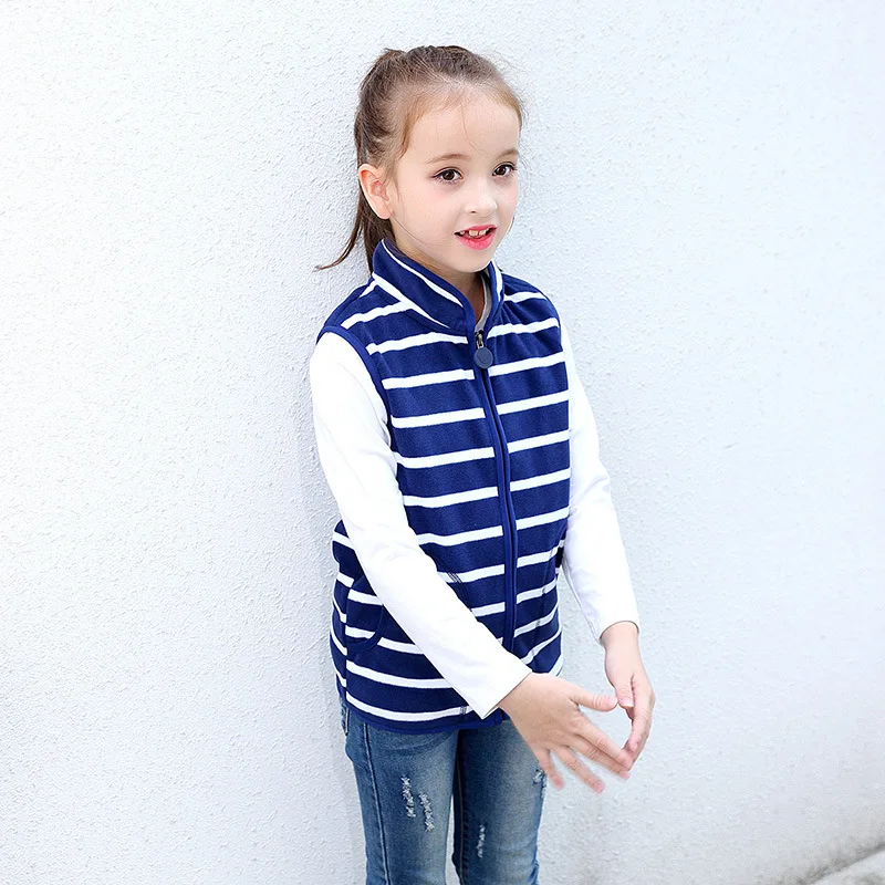Осенне зимние детские жилеты флисовые для мальчиков и девочек в полоску Детская