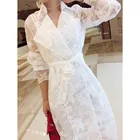 Женская ветровка с длинным поясом, Корейская версия, весенне-осеннее белое пальто на бретельках, комплект из двух предметов, модное кружевное пальто для женщин