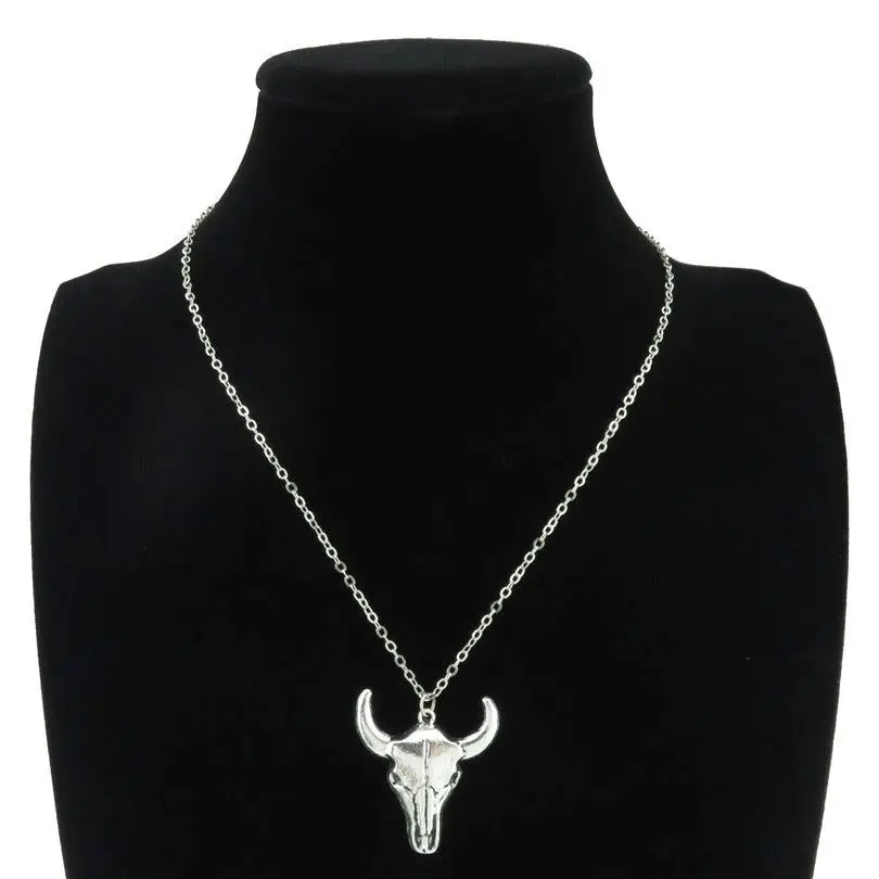 Винтажное ожерелье чокер Q2185 с длинным роговым воротником и короткой цепочкой в