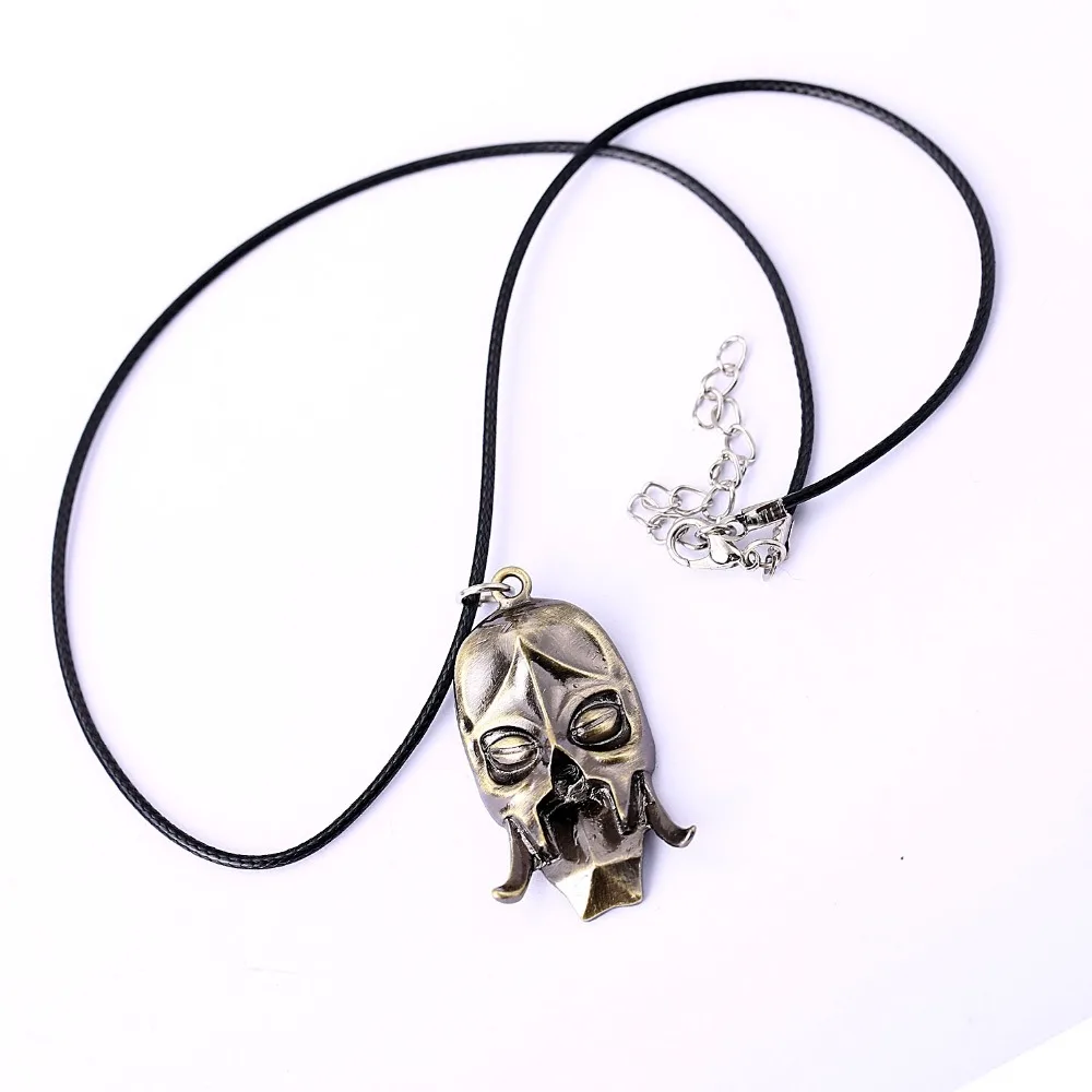 

12pcs/lot Dragon Priest Mask Necklace Game Konahrik Pendant Necklace Friendship Men Women Jewelry Choker Accessories