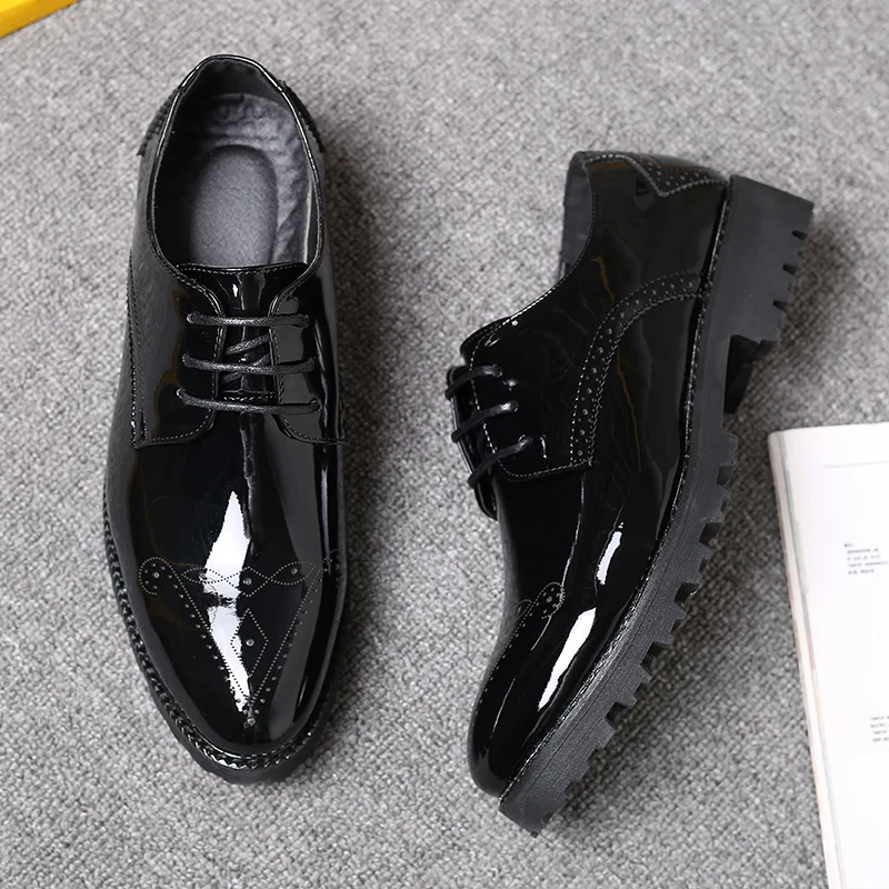 

YEINSHAARS Luxury Leather Brogue Flats Shoes Casual British Style Oxfords Fashion Men Shoes Brand Dress Shoes