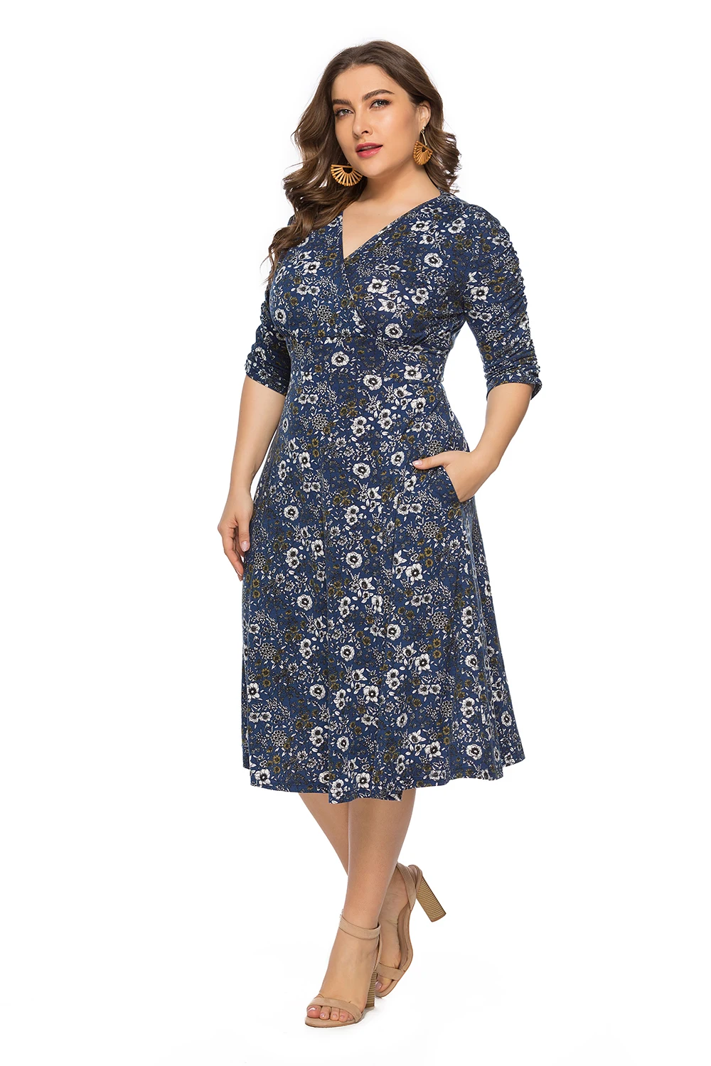 

DUOUPA 2019 Spring and Summer Women's V-neck Cropped Sleeves Plant Print Sexy Big Swing Dress Loose Women's Beach Dress