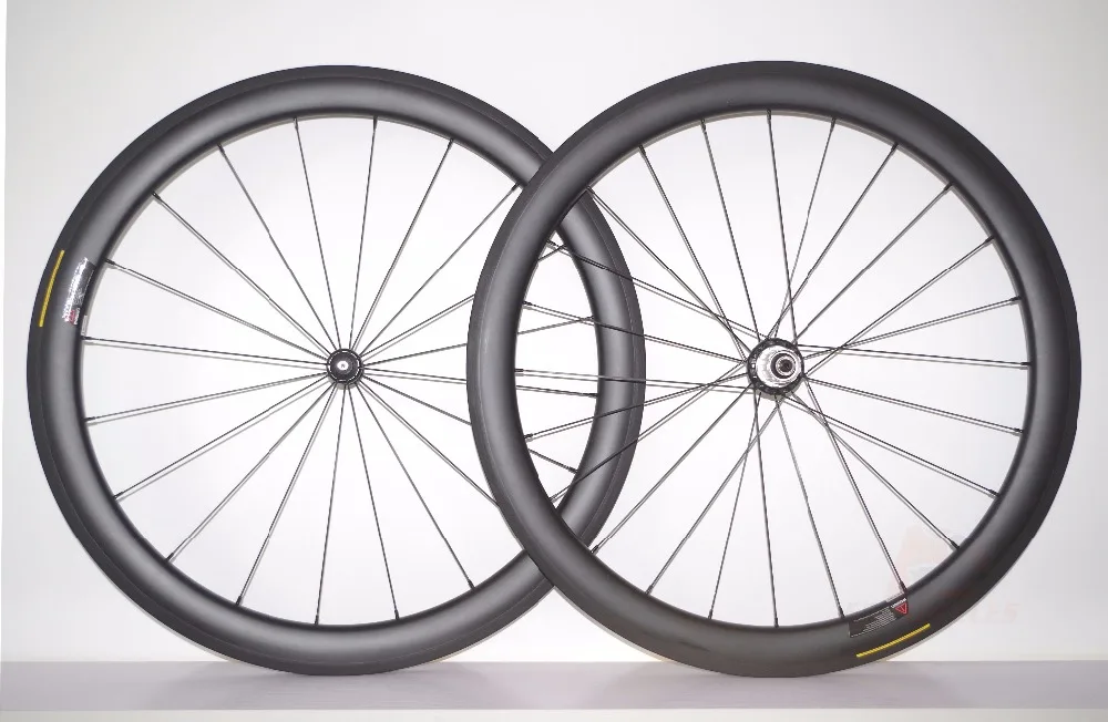 Комплект бескамерных колес для шоссейного велосипеда Powerway R36 50 мм 20/24 Отверстия |