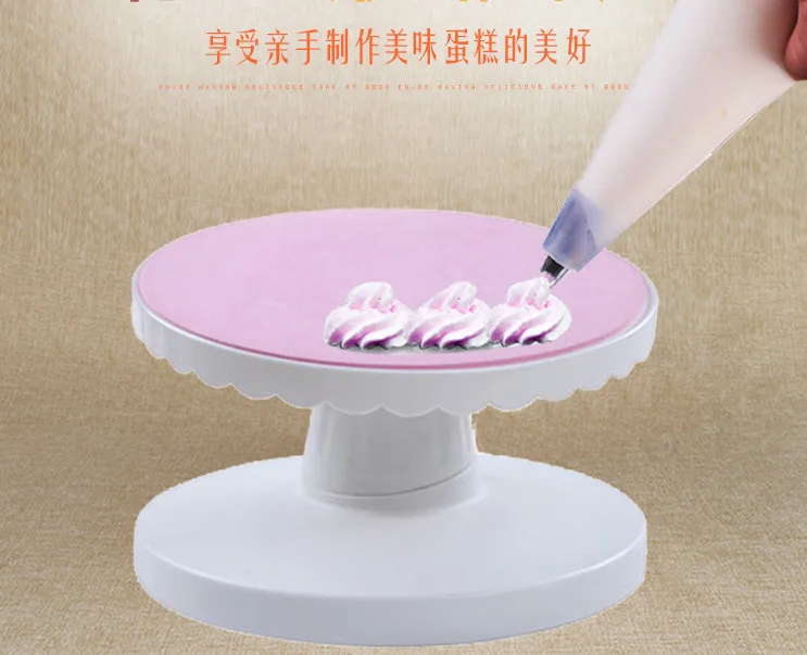 Вращающаяся скошенная пластина для торта с поворотом на 360 градусов вращающаяся