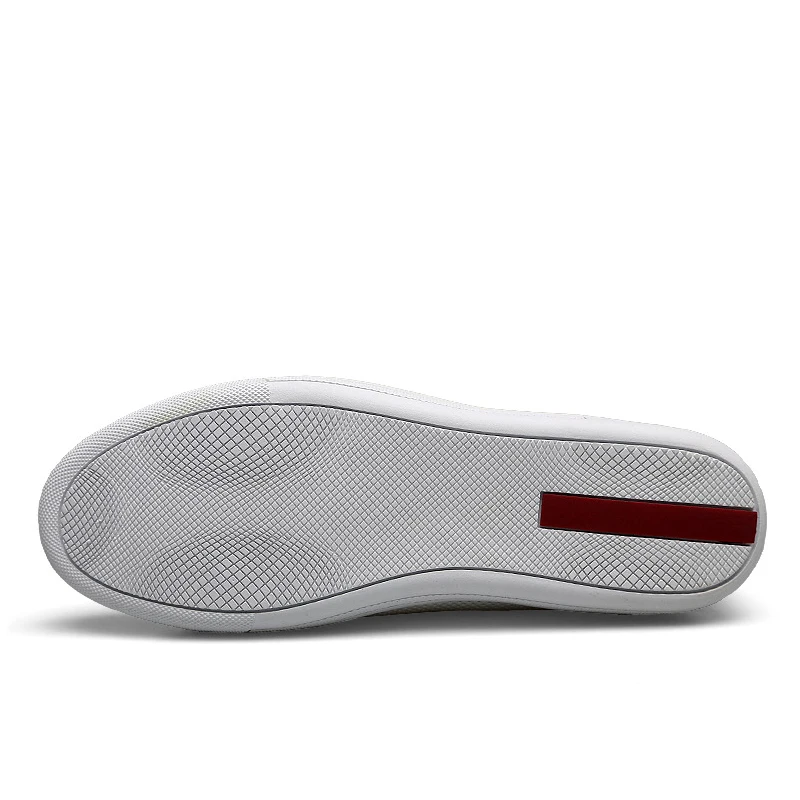 

Hot Sale Skateboarding Shoes Men Trainers Lace-Up Breathable&Warm Soft Moccasins Light Hard-Wearing Sneakers Men Plus Size 36-47