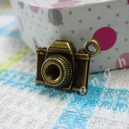 20 штук античных бронзовых подвесок в виде прекрасных украшений аксессуаров для ювелирных изделий из цинкового сплава в стиле DIY модного ювелирного подвеса.