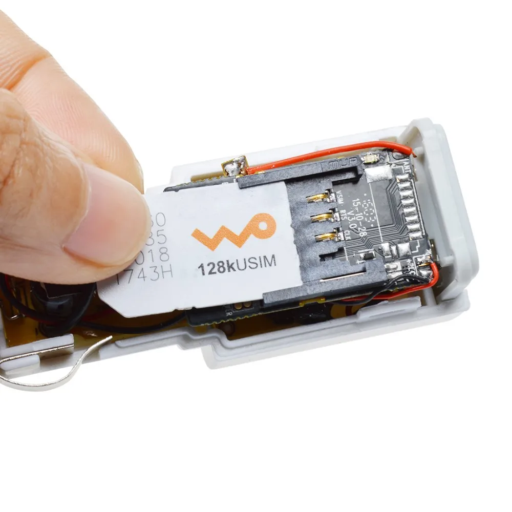 

Quad Band Mini GSM/GPS Tracker Locator Car GPS Tracker Vehicle Car Automobile Covert Car Charger Locator GPS Tracker