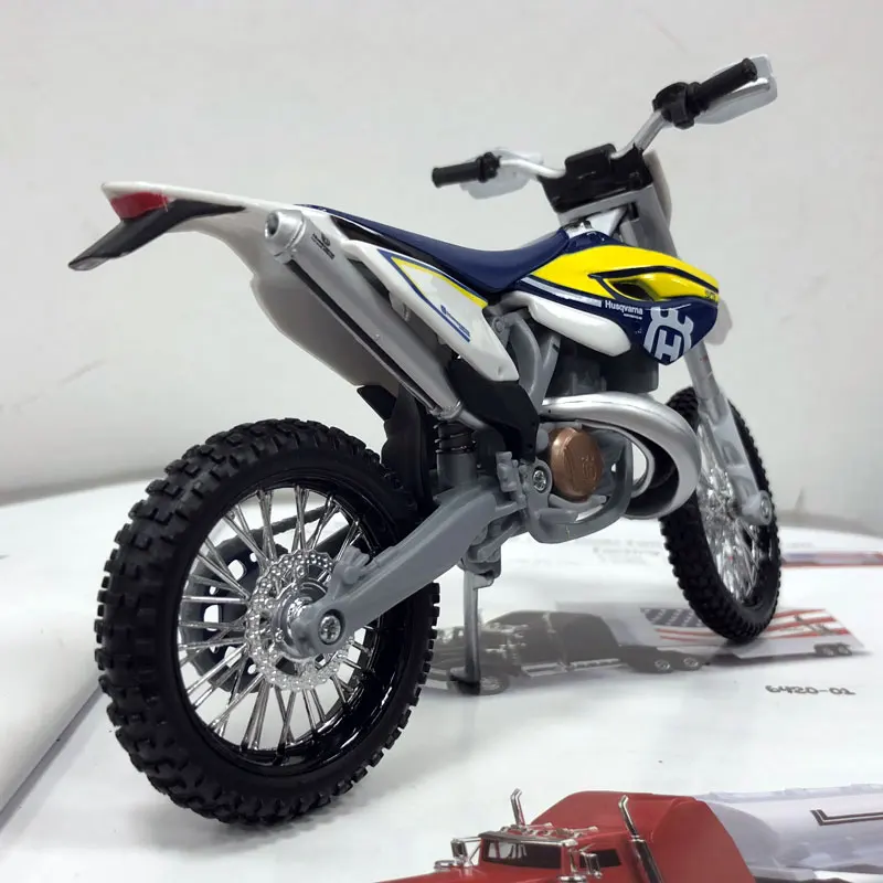 MAISTO 1/12 весы Италия Husqvarna FE 501 мотоцикл литья под давлением металлический модель