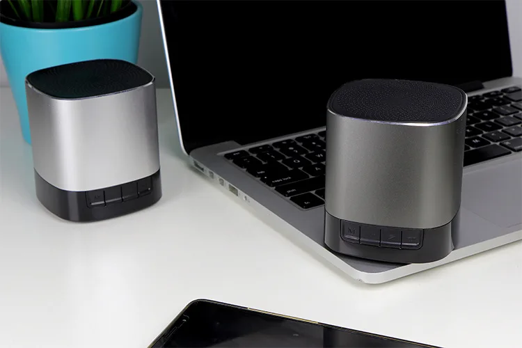 New tws bluetooth speaker mini portable stereo sound support two speakers connectting to one device |