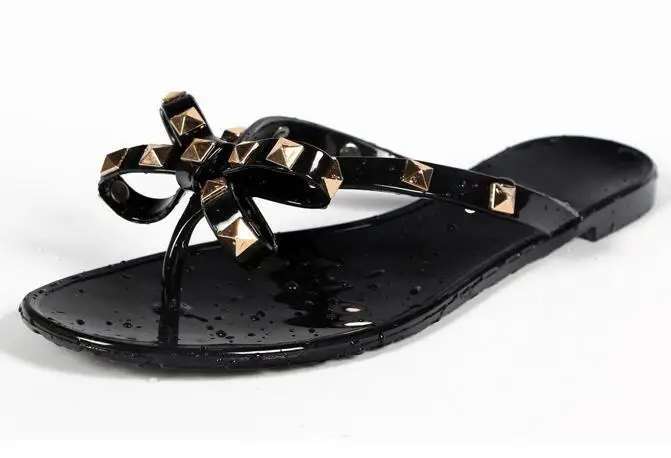 Популярные женские шлепанцы на плоской подошве с заклепками и бантом для девочек