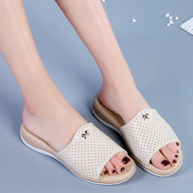 Новое поступление 2018 года Однотонные женские босоножки Летние шлепанцы