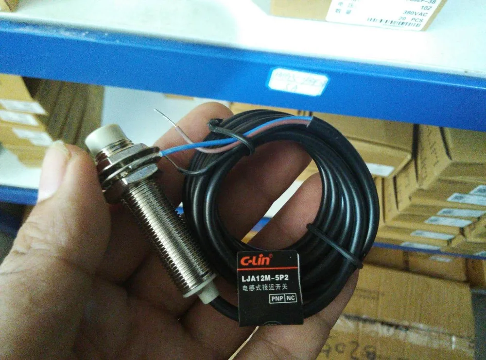 Новый оригинальный подлинный C-Lin LJA12M-5P2 DC трехпроводной PNP нормально закрытый Индуктивный бесконтактный выключатель
