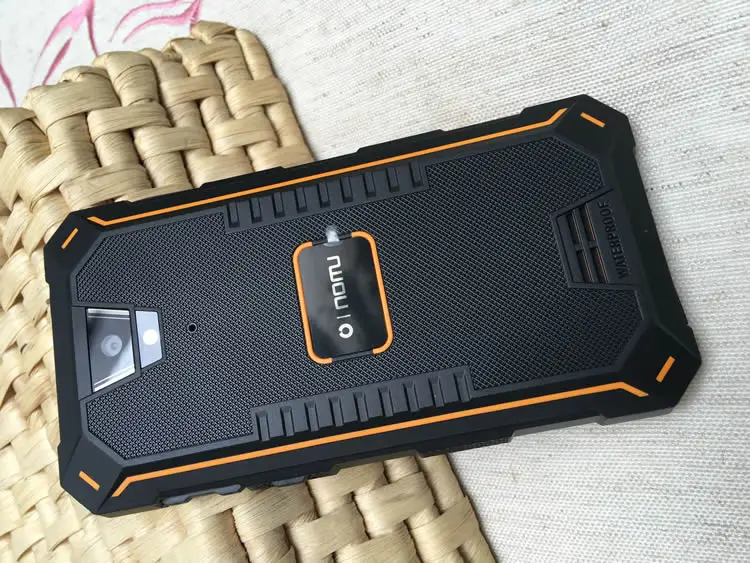 Oinom v18h IP68 прочный водонепроницаемый телефон 2 ГБ 32 Встроенная память Android 5.1 mt6752 4