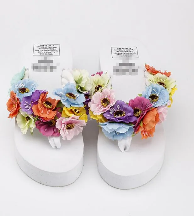 Женские нескользящие пляжные шлепанцы толстая плоская подошва цветочные тапки