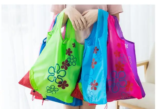10pcs/lot Hot Creative environmental storage bag Handbag Strawberry Foldable Shopping Bags