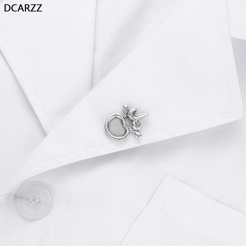 DCARZZ Vertebra Pewter Lapel Pins Medical Gift Doctor Nurse Antique Gold Silver Spine Pins Brooches Trendy Jewelry Women Gift