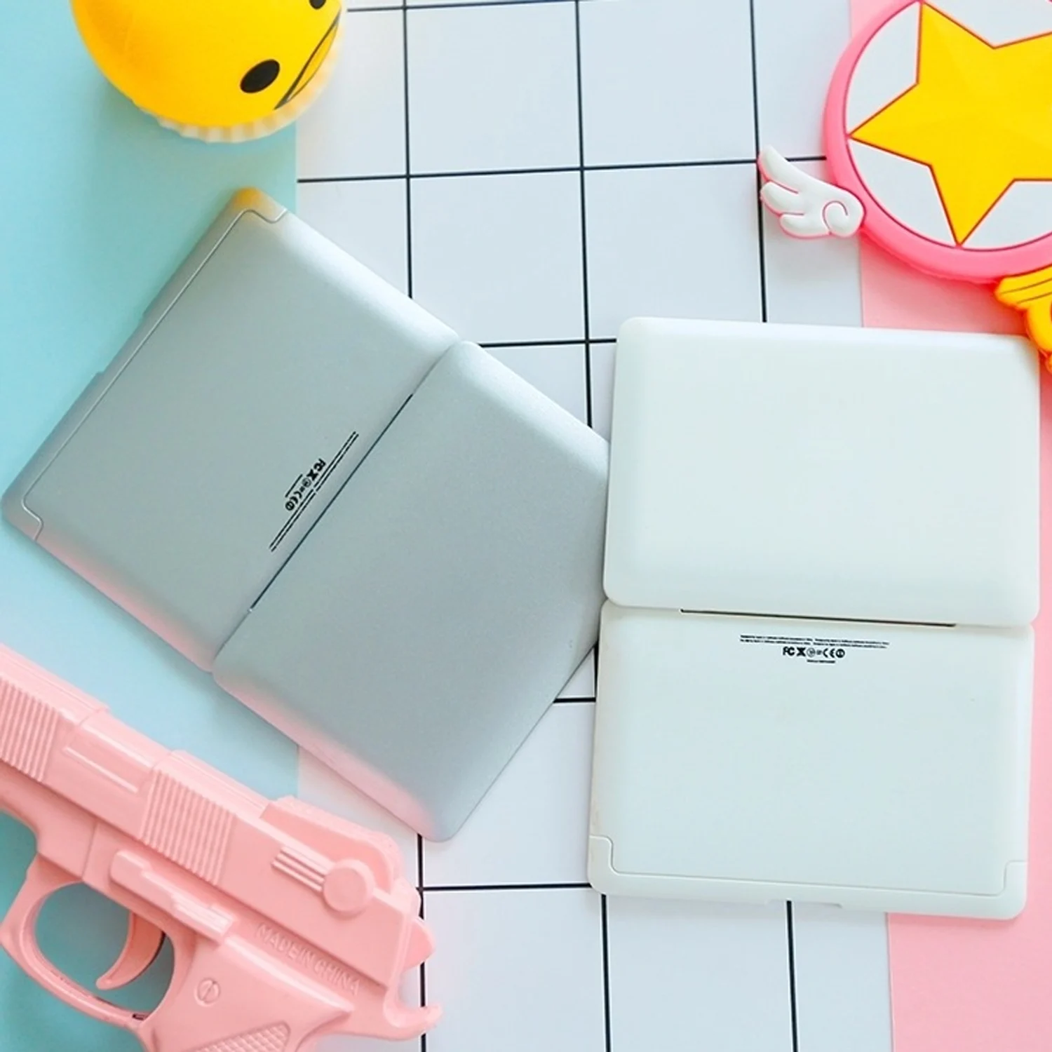 Портативное косметическое зеркало в форме ноутбука мини для туалетного столика