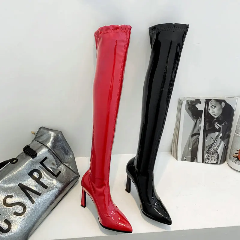 Ботфорты женские из лакированной кожи на каблуке с острым носком | Обувь