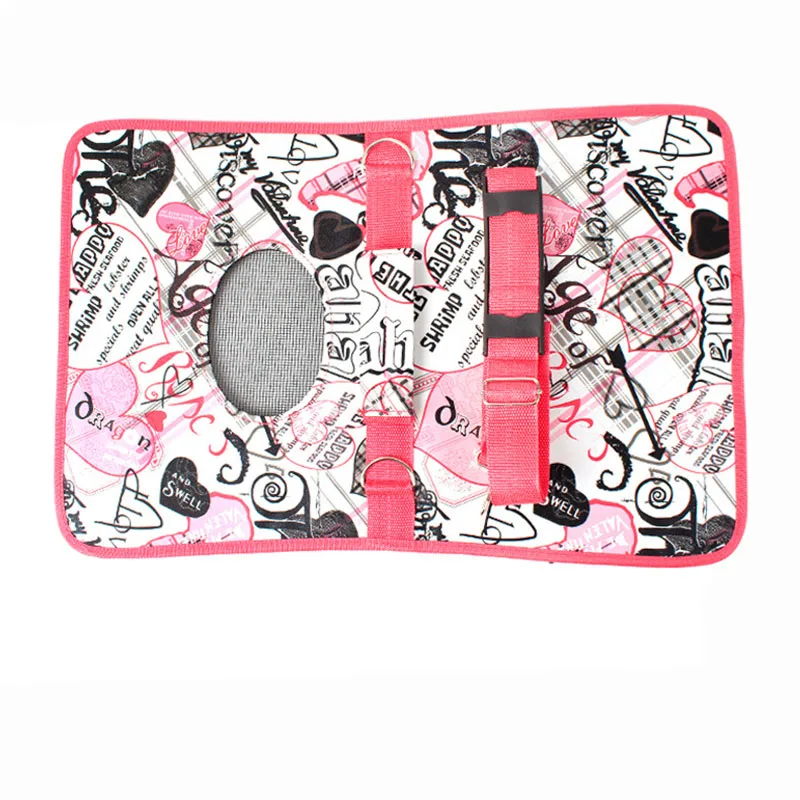 Сумка для перевозки животных авиакомпании одобрил под сиденьем щенков собак и