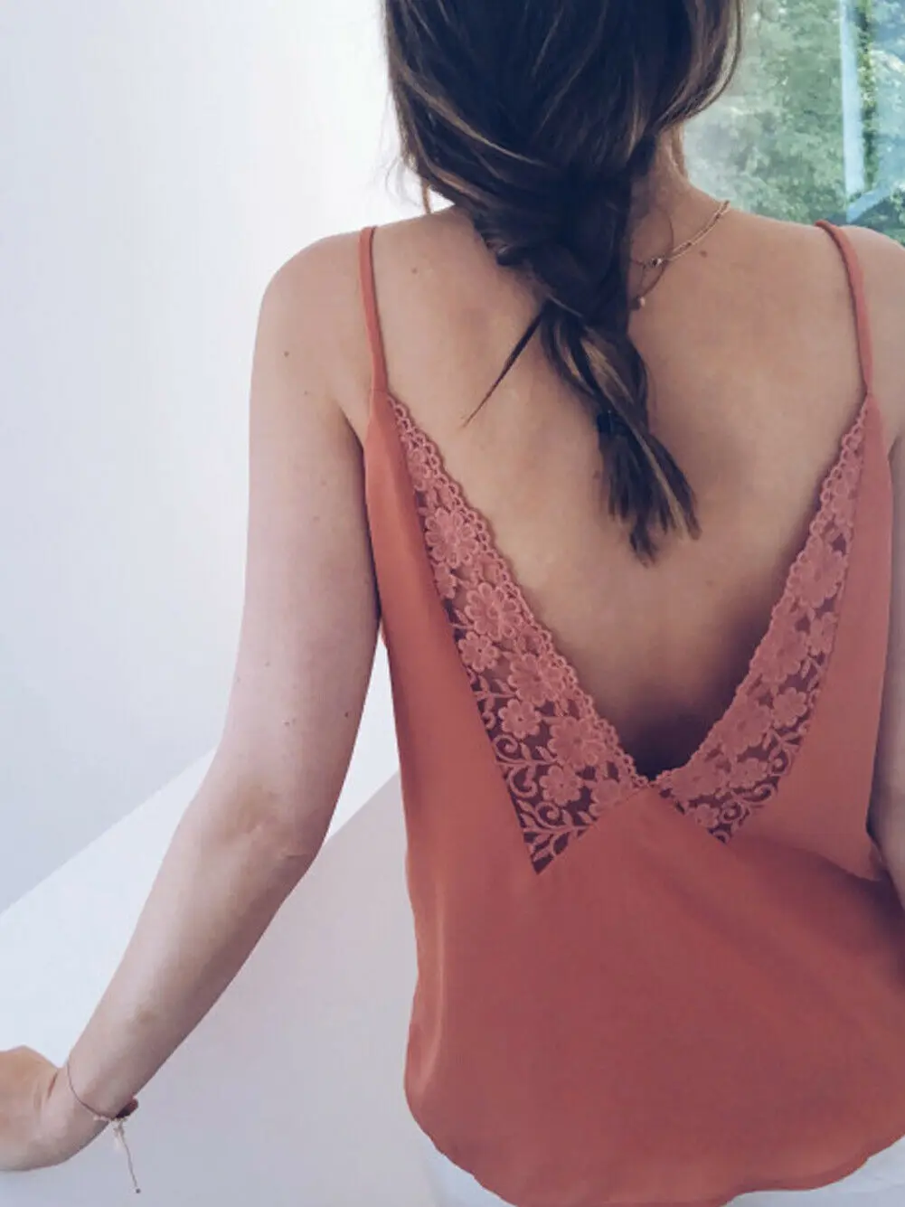 Модный повседневный женский топ на бретельках сексуальный с V образным вырезом