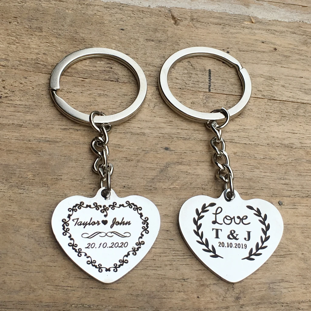 10pcs custom name date alloy Keychain Engraved logo key chain wedding gifts for guests wedding souvenirs wedding favors and gift