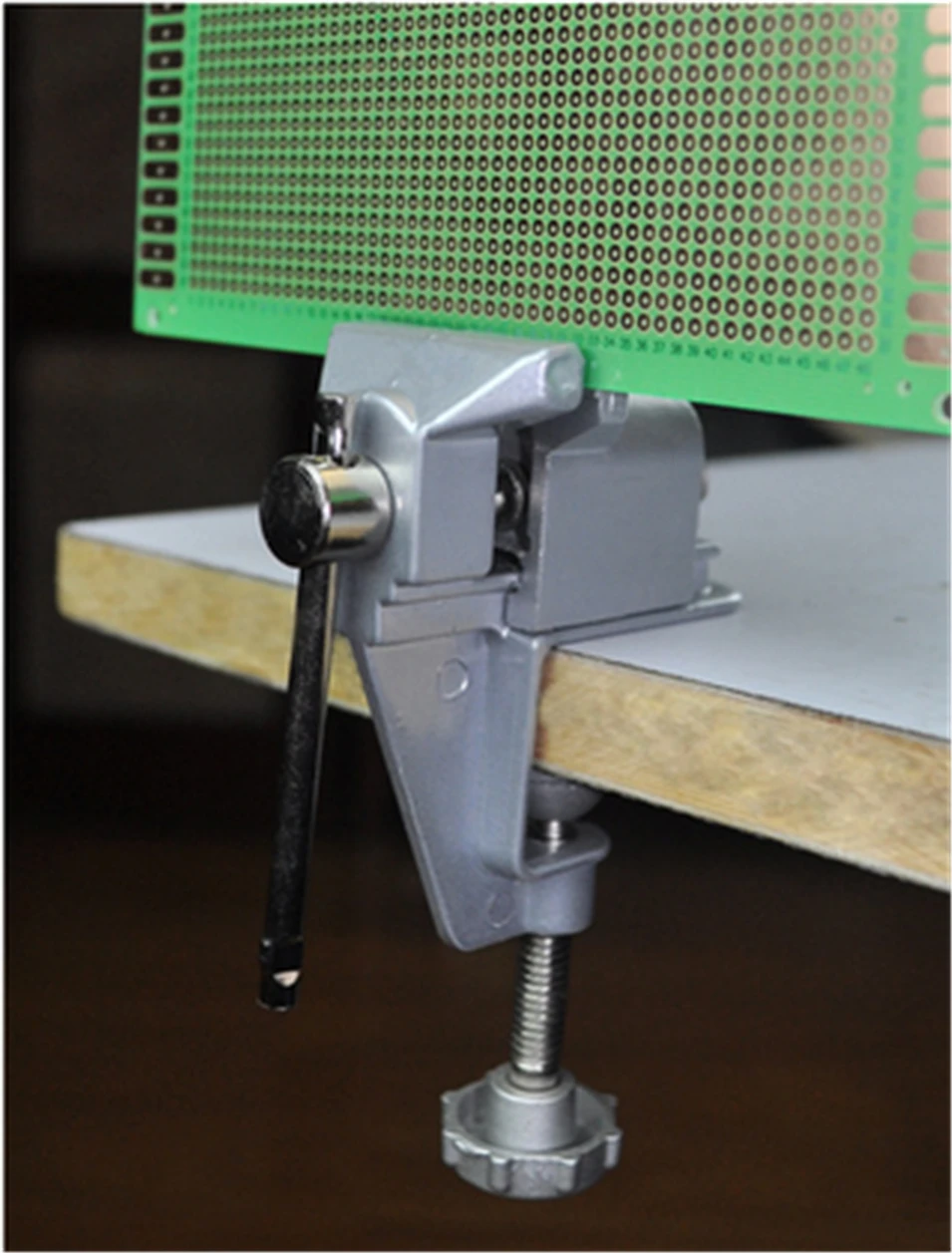 Маленькие тиски/мини тиски/настольные тиски/Миниатюрные электрические сверла