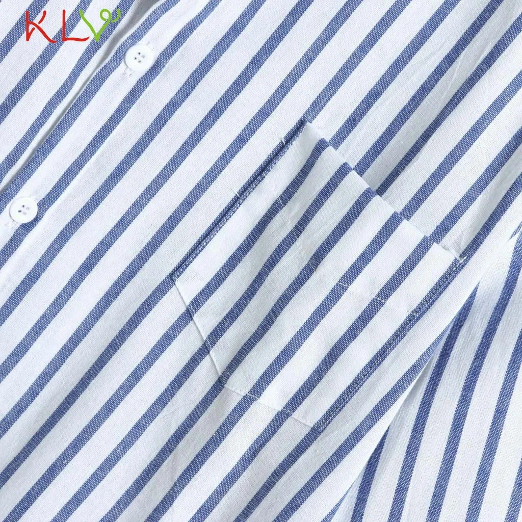 

Blouse Shirt Men Vintage Striped V Neck 3/4 Sleeve Autumn Fashion Top 2019 Casual Harajuku Camisa Hombre Streetwear Clothes 19Jl