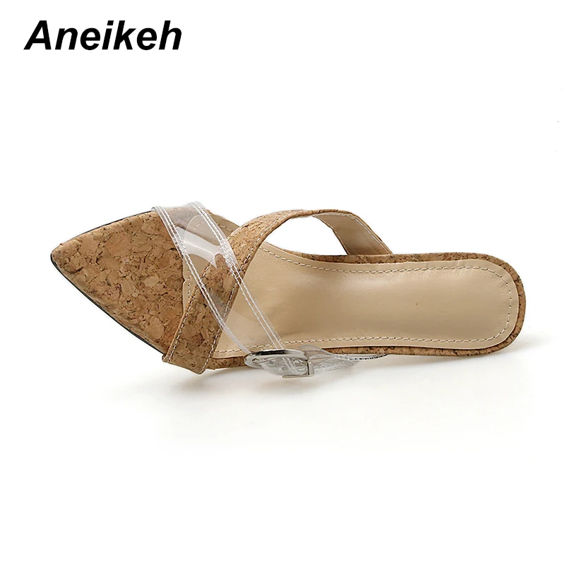 Aneikeh/прозрачные тапочки из ПВХ с перекрестными ремешками, с острым носком, украшенные пряжкой, пикантные шлепанцы на высоком каблуке с деревянным лицевым покрытием, босоножки с открытой пяткой