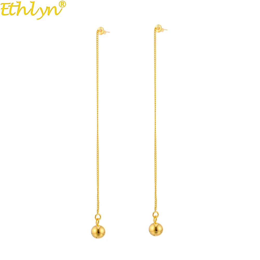 Фотообои горячий дизайн золотой цвет длинные кисточки шарики серебристые