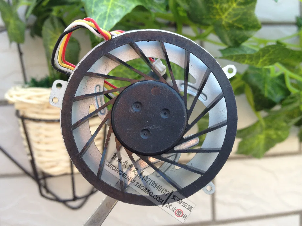 

The new Fujitsu Fujitsu notebook fan fan core lh520 HL530