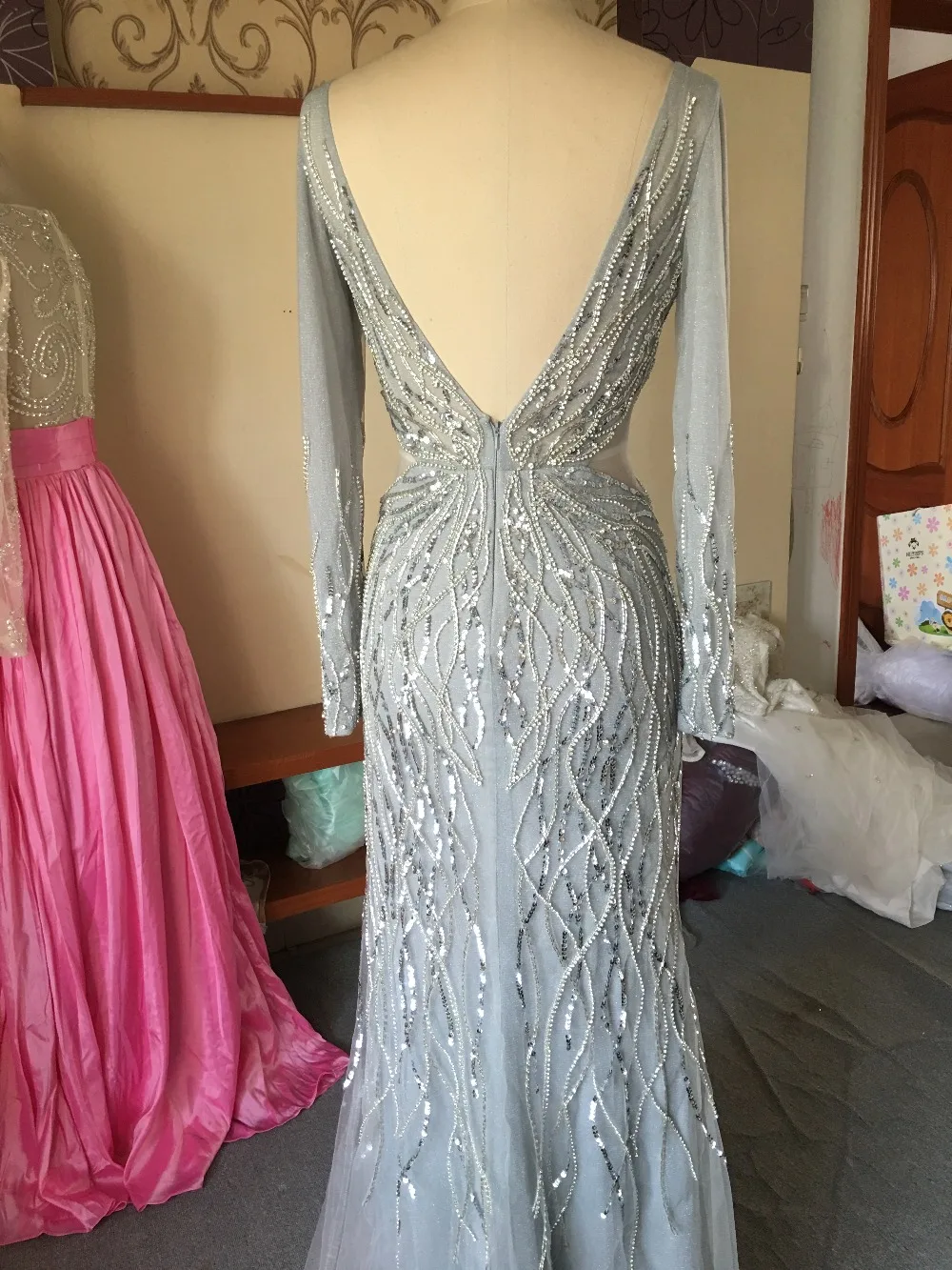 CloverBridal lange armel silberperlen festliche kleider abendkleider, роскошное вечернее платье с длинными рукавами и серебряными камнями