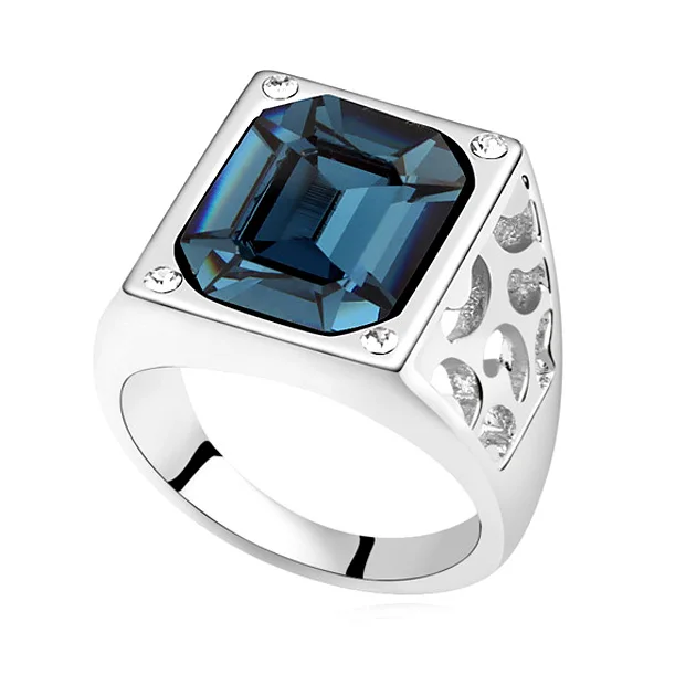 Фирменное ювелирное изделие Ретро стиль антиквариат белые золотистые кристаллы