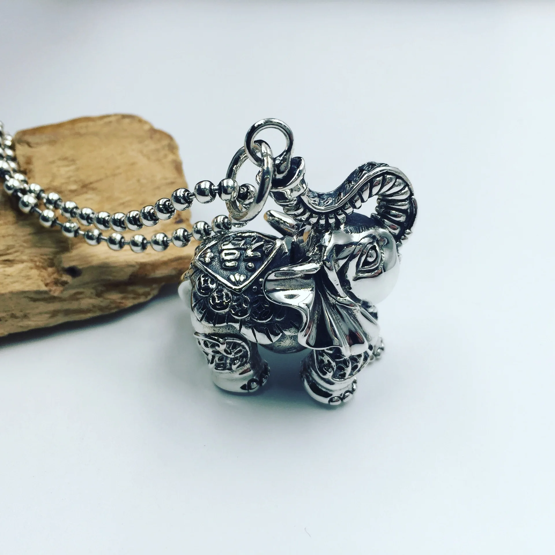 Цепочка с кулоном в виде древнего тайского слона из чистого аутентичного серебра