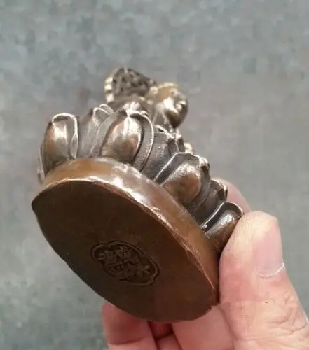 

Elaborate Chinese Old Copper Collectable Buddha Collectables Statue