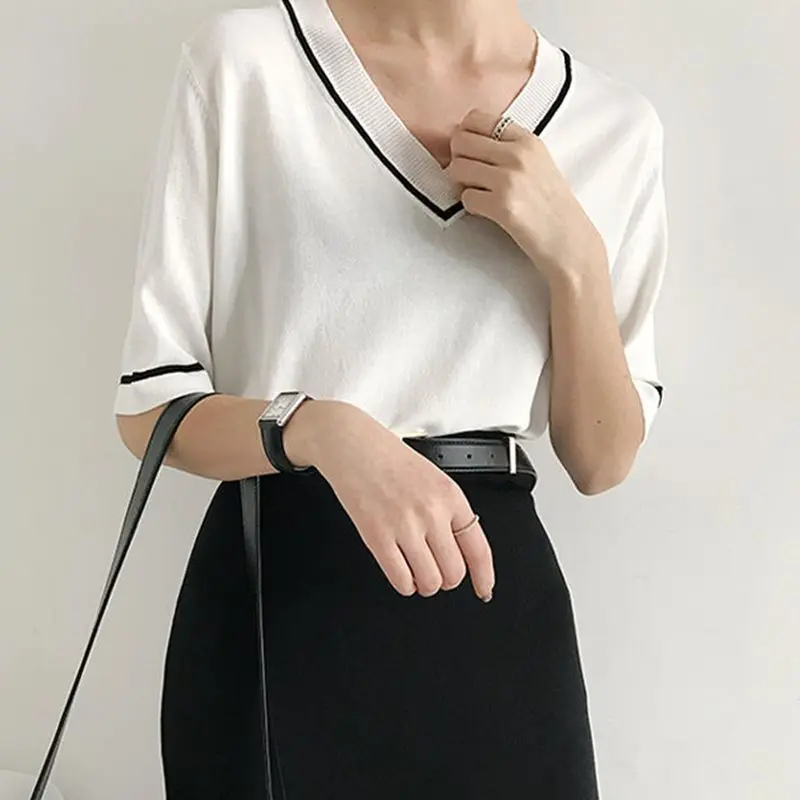 Корейская простая школьная Повседневная футболка Женский трикотажный топ в