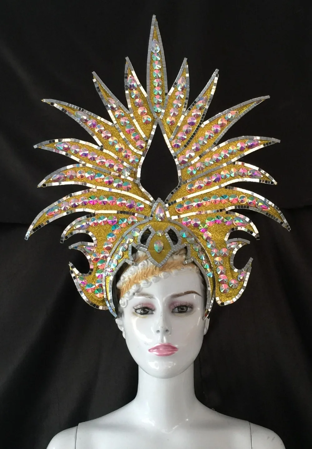 Lo spottacolo di danza copricapo di piume di accessori di abbigliamento La FESTA La Maschera IL Festival