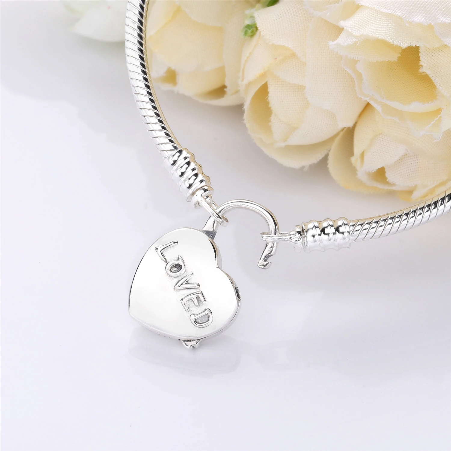

Ajax Genuine 925 Sterling Silver Heart Bracelet & Bangles As A Love Gift