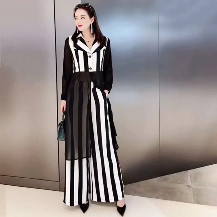 Весенне летний костюм из двух предметов высокого качества с вышивкой жоржет