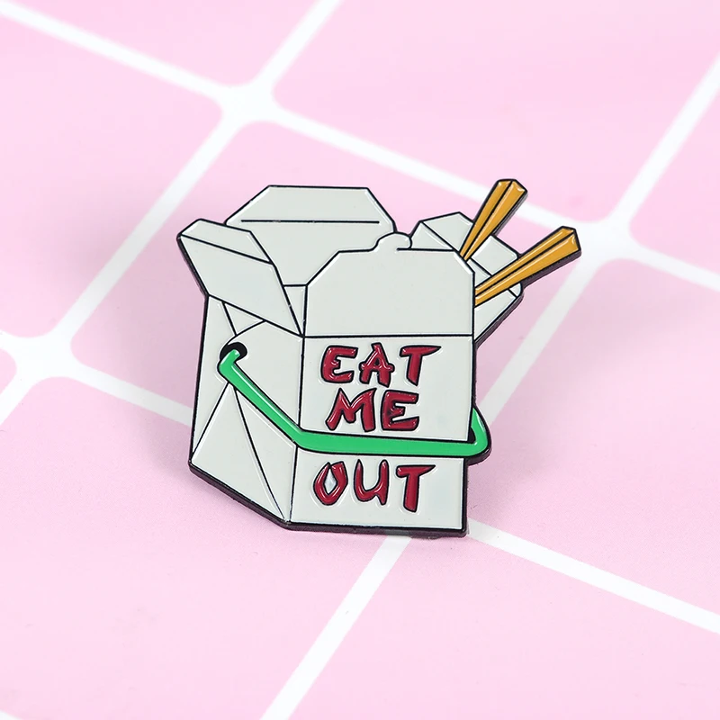 Коробка для ланча, брошь, мультяшная коробка для фаст-фуда, EAT ME OUT, забавная эмалированная булавка, Джинсовая кожа, значок, офисный белый воротник, персонализированные подарки