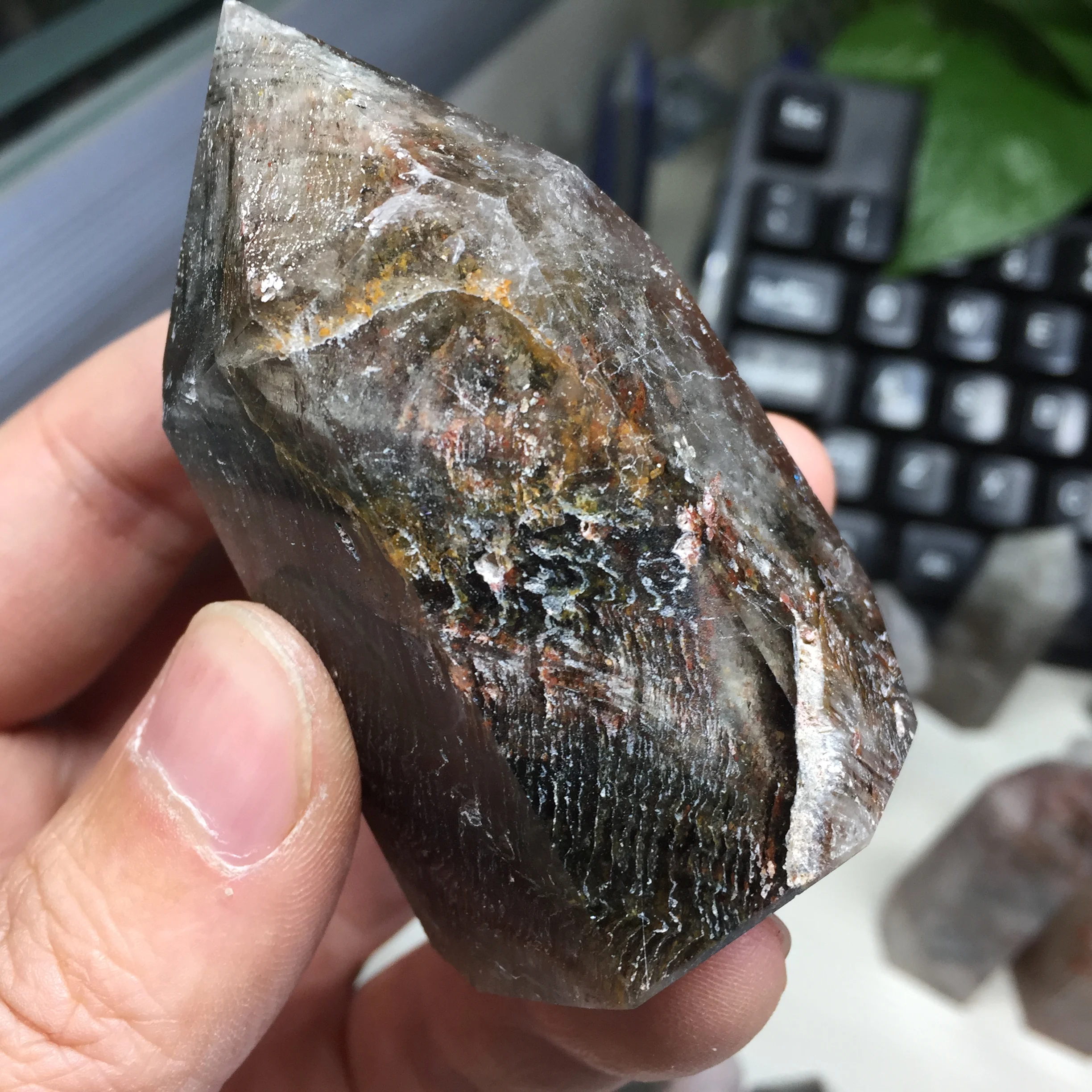 124 г натуральный исцеляющий Phantom Quartz Crystal Wand Clear Hierarchy Details Decoration Stone # BH1225 | Дом и сад