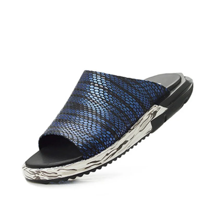 

Summer Shoes Rome Fashion Flat Concise Luxury Slippers Men Bling Striped Sandals Spring New Men Appliques Beach Casual Slippers