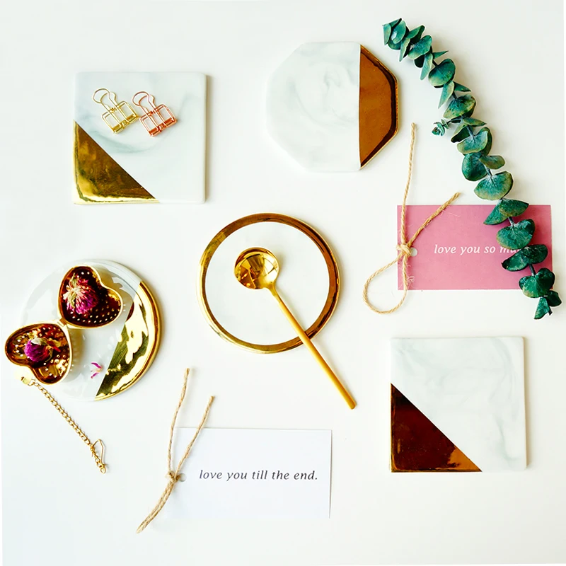 Мраморная поверхность с золотым покрытием керамические подставки для чашки